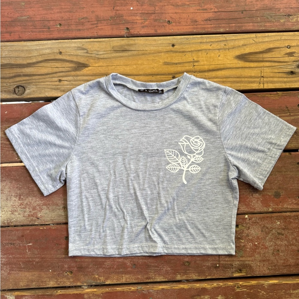 Zaful Gray Crop Top with White Rose Accents